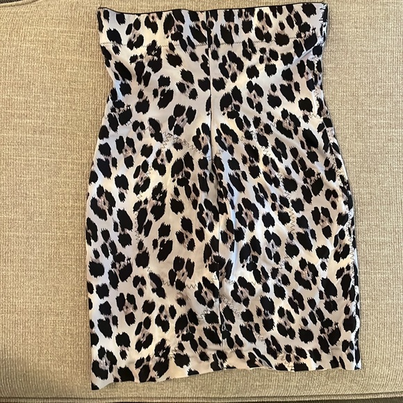 Victoria’s Secret low back bustier (34D) and shapewear (M) - Picture 9 of 13